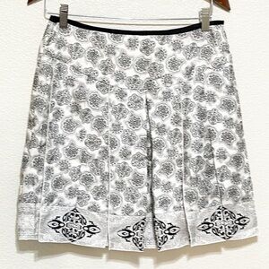 White House Black Market 100% SILK Skirt Size 4